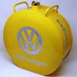 Yellow VW petrol can, H: 36 cm. P&P Group 2 (£18+VAT for the first lot and £3+VAT for subsequent