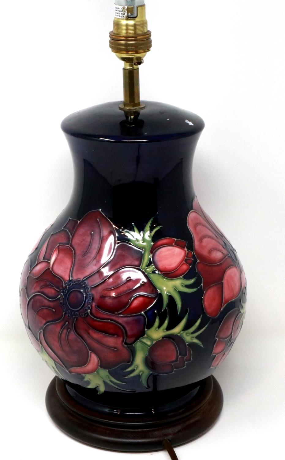 Moorcroft table lamp in the Anemone pattern, H: 45 cm, no cracks or chips, (lacking shade). P&P