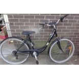 B-Twin Elops 100 Dutch style bike with 17 inch frame and 6 speed. Not available for in-house P&P