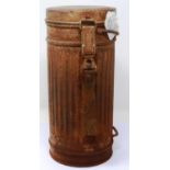 WWII German Afrika Korps gas mask canister. P&P Group 3 (£25+VAT for the first lot and £5+VAT for