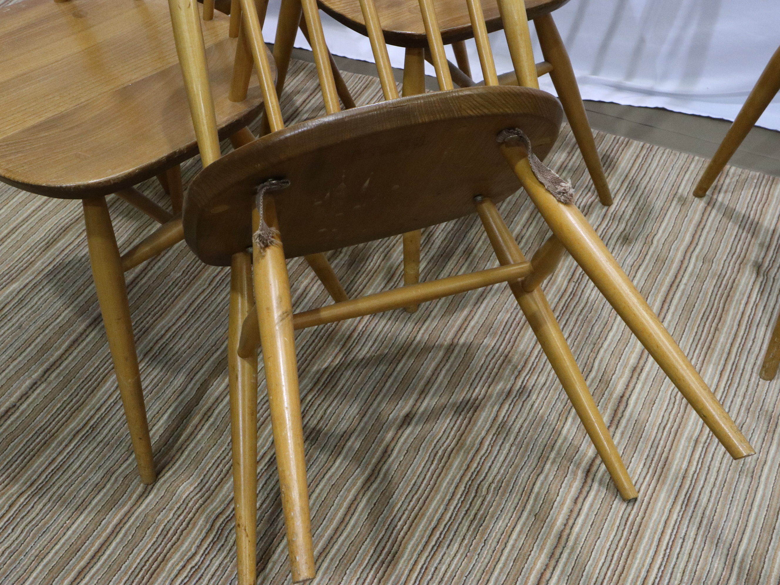 Set of six Ercol stickback dining chairs, seats of the chairs are not split, the back of one has a - Image 3 of 5