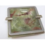 Agate ashtray on four gold plated claw supports, 11 x 12 cm. P&P Group 1 (£14+VAT for the first