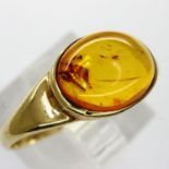 9ct gold ring set with Baltic amber, size O, 1.6g. UK P&P Group 1 (£16+VAT for the first lot and £