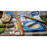 Selection of OO scale scenics and accessories including building kits, Peco turntable, grass mat,