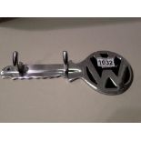 Aluminium VW key hook, L: 30 cm. UK P&P Group 1 (£16+VAT for the first lot and £2+VAT for subsequent