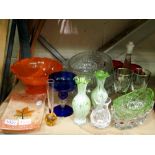 Mixed glass, mostly coloured, including Zummut art glass. Not available for in-house P&P.