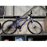 Mens Trek bike with 18 speed and 18 inch frame. Not available for in-house P&P