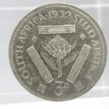 1932 South African threepence of George V - EF grade with lustre. UK P&P Group 0 (£6+VAT for the