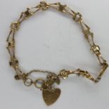 9ct gold gate bracelet with safety chain, L: 16 cm, 3.1g. UK P&P Group 1 (£16+VAT for the first