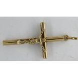 9ct gold crucifix pendant, H: 45 mm, 2.3g. UK P&P Group 1 (£16+VAT for the first lot and £2+VAT