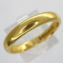 22ct gold wedding band, size P, 4.8g. UK P&P Group 1 (£16+VAT for the first lot and £2+VAT for