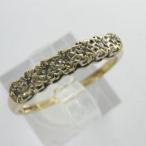 9ct gold ring set with seven diamonds, size N/, 1.4g. UK P&P Group 0 (£6+VAT for the first lot