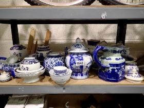 Quantity of mixed blue and white ceramics including Oriental. Not available for in-house P&P