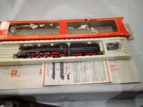 HO/OO Rivarossi Pacific locomotive 10001 D.B Black/Red, in good condition, box is poor. UK P&P Group