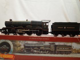 OO scale Hornby R349 King Class, King Henry VIII, 6013, GWR Green, in excellent condition, no