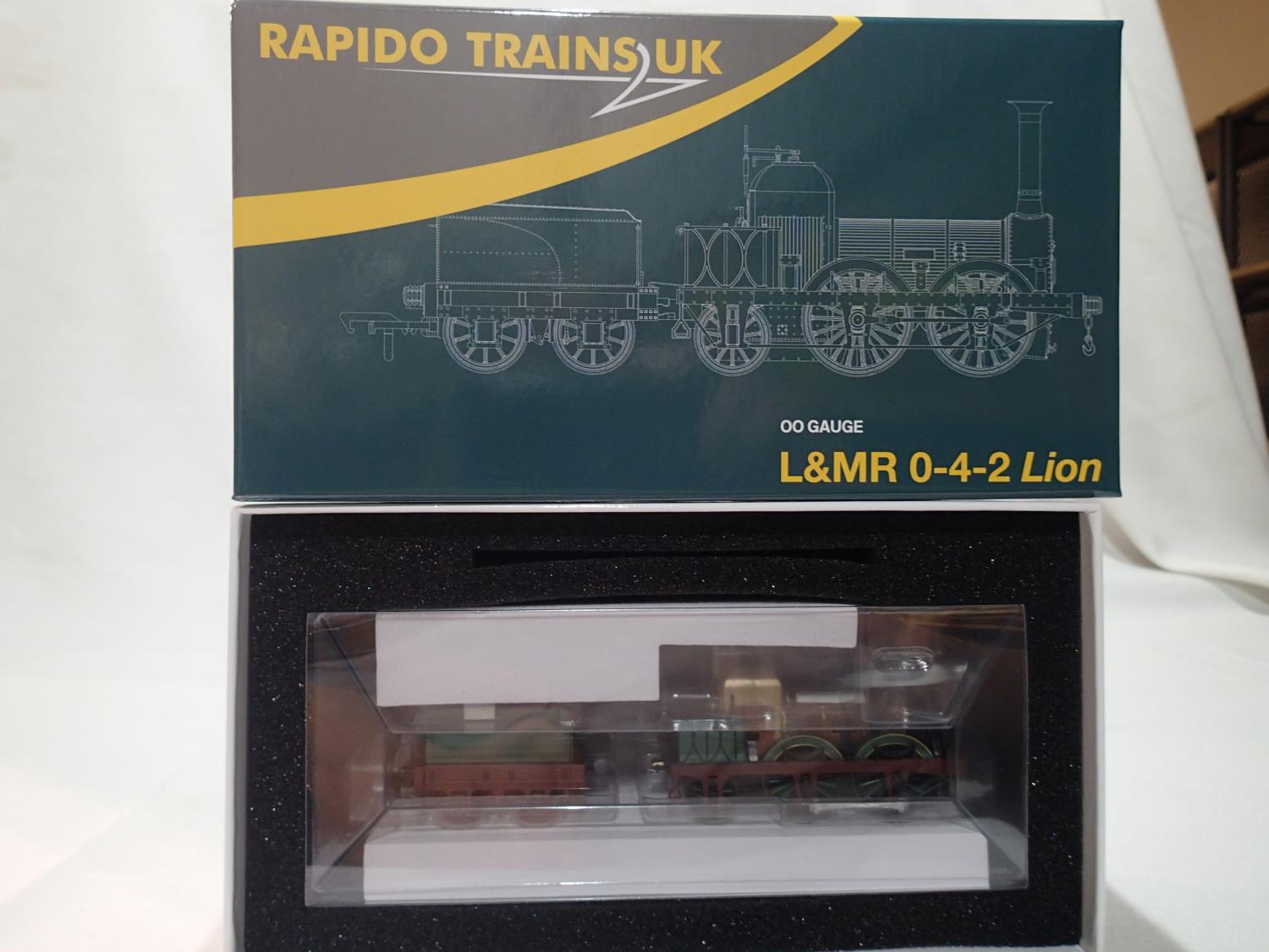 OO scale Rapido Trains 913001 Liverpool and Manchester Lion, 1930s era, new/boxed. UK P&P Group