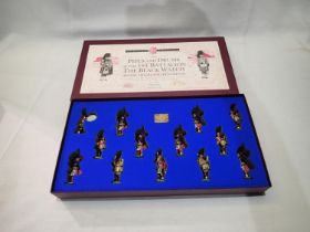 Britains 5196 Black Watch pipes and drums thirteen piece set, excellent condition, ex display