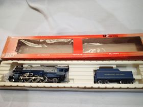 HO/OO scale Rivarossi 4.6.2 and tender, Baltimore and Ohio Blue, very good condition, box is poor.