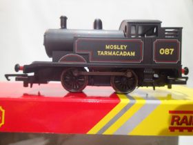 OO scale Hornby R3360 Mosley Tarmacadam, no 087, in near mint condition, no paperwork, wear to