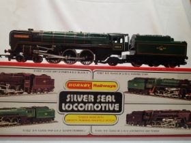 OO scale Hornby R552 Oliver Cromwell, 70013, Green, Late Crest in very good to excellent