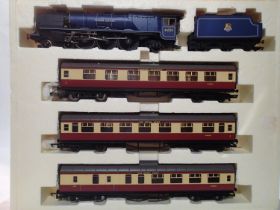 OO scale Hornby R2303m, Royal Scot Train pack, comprising; Princess Alexandra locomotive with