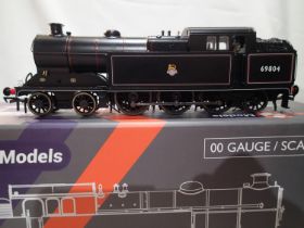 OO gauge Sonic models class A5 4.6.2 tank, Black, 69804, Early Crest in near mint condition,