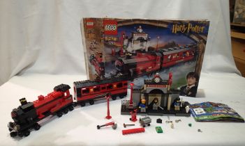 Lego Harry Potter 4708 Hogwarts Express, in good condition, box is worn. UK P&P Group 1 (£16+VAT for