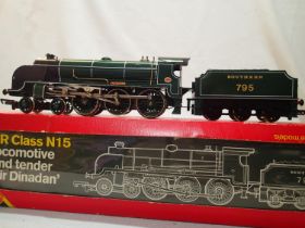 OO scale Hornby R154 class N15, Sir Dinadan, Southern Green, 795, in very good to excellent