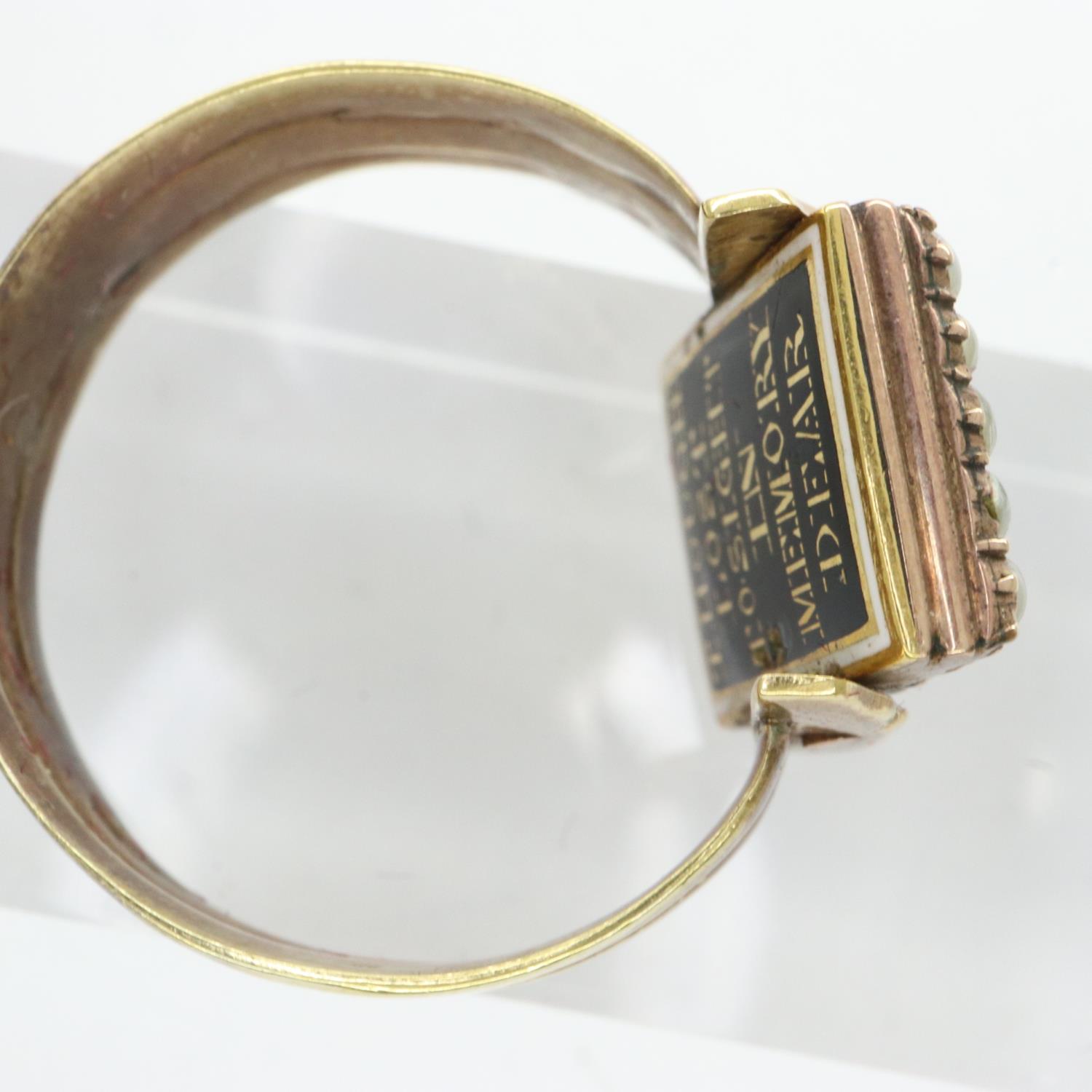 Yellow metal mourning ring containing hair surrounded with seed pearls, inscription to back, size S, - Image 2 of 4