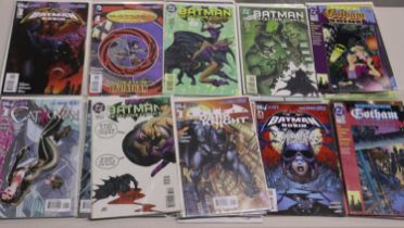 Approximately 30 DC Batman comics including Batman Incorporated. UK P&P Group 1 (£16+VAT for the