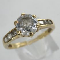 9ct gold solitaire ring set with cubic zirconia, size M, 2.2g. UK P&P Group 0 (£6+VAT for the