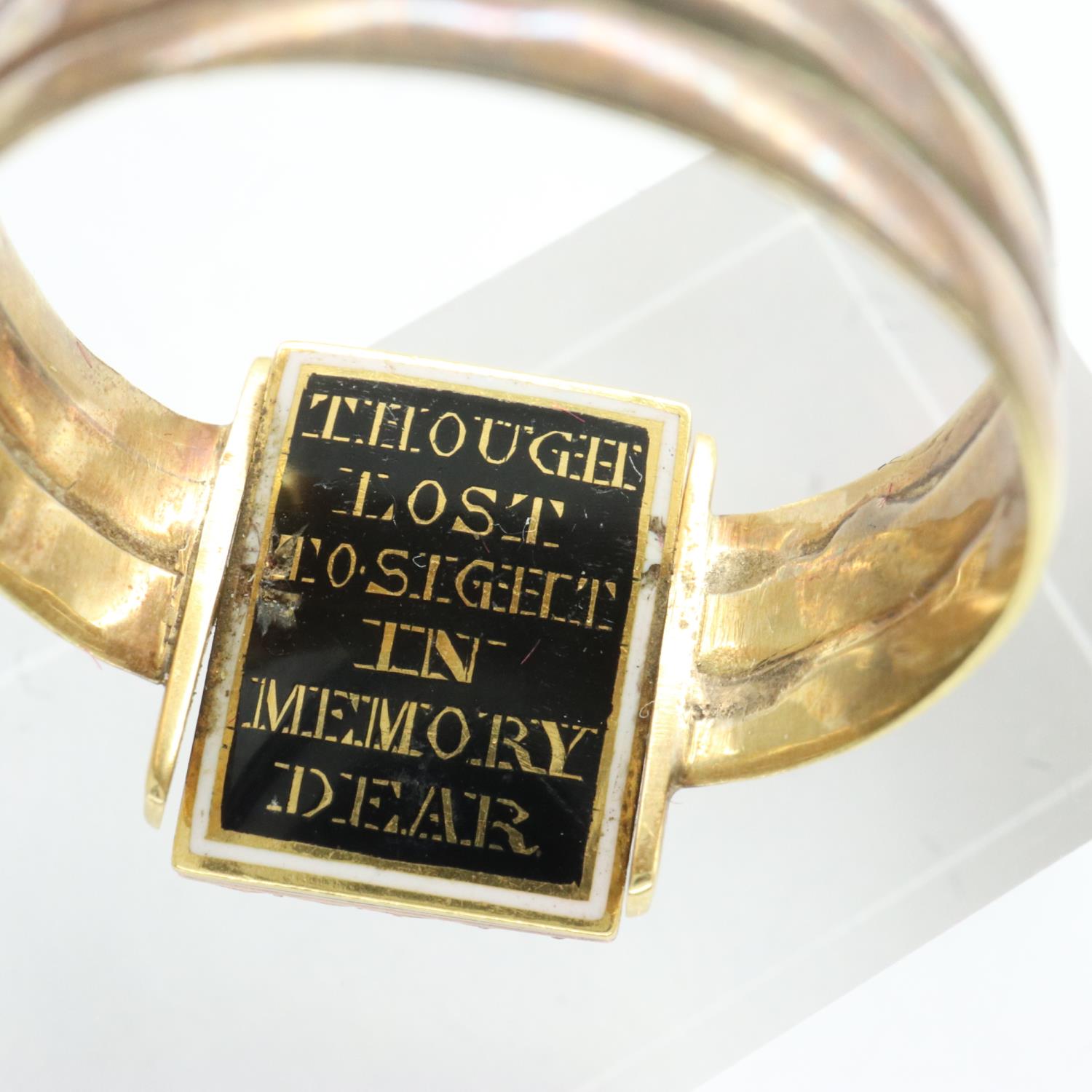 Yellow metal mourning ring containing hair surrounded with seed pearls, inscription to back, size S, - Image 4 of 4