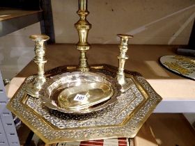 Mixed brass items including candlesticks. Not available for in-house P&P