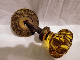 Victorian amber glass doorknob. UK P&P Group 2 (£20+VAT for the first lot and £4+VAT for
