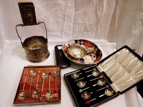 Two sets of boxed silver plated coffee bean spoons, silver plated Taste Vin, Japanese Imari dish and