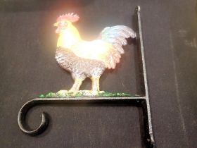 Cast iron rooster hanging basket bracket. UK P&P Group 1 (£16+VAT for the first lot and £2+VAT for