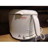 Tefal Maxi Fry deep fat fryer. All electrical items in this lot have been PAT tested for safety