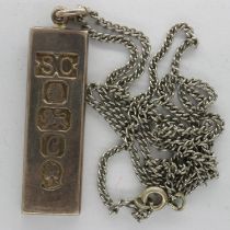 Hallmarked silver ingot on a sterling silver chain, Sheffield assay, L: 60 cm, 21g. UK P&P Group