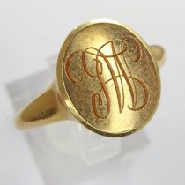 18ct gold signet ring inscribed ML, size O, 7.1g. UK P&P Group 1 (£16+VAT for the first lot and £2+