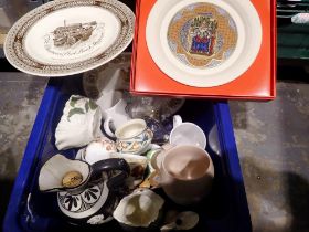 Small quantity of ceramics to include a Wedgwood plate. Not available for in-house P&P