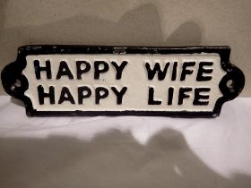 Cast iron Happy Wife Happy Life plaque, W: 12 cm. UK P&P Group 1 (£16+VAT for the first lot and £2+