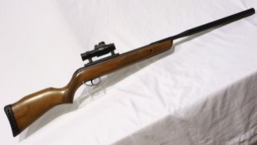 Gamo .177 air rifle with silencer and air dot scope. UK P&P Group 3 (£30+VAT for the first lot