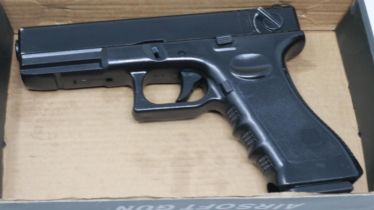 GBB green CO2 pistol G18, A/F. UK P&P Group 1 (£16+VAT for the first lot and £2+VAT for subsequent