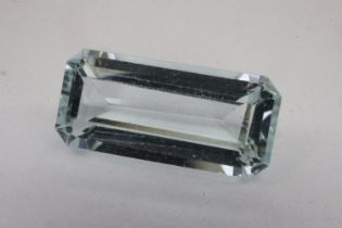 Natural emerald cut loose aquamarine stone: 1.85ct. UK P&P Group 1 (£16+VAT for the first lot and £
