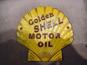 Cast iron Golden shell sign, W: 15 cm. UK P&P Group 1 (£16+VAT for the first lot and £2+VAT for