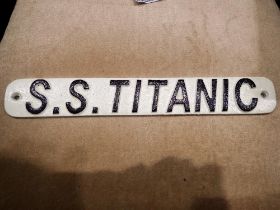 Cast iron SS Titanic plaque, W: 25 cm. UK P&P Group 1 (£16+VAT for the first lot and £2+VAT for