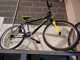 Avigo Beta mens hardtail bike, 18 speed, 20" frame. Not available for in-house P&P