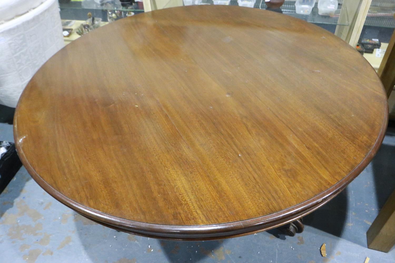 Victorian circular breakfast table in walnut with heavily cared support D:135cm - Image 3 of 3
