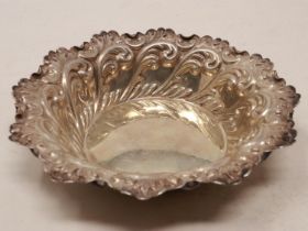 Hallmarked silver ornate dish, D: 90 mm, 27g. UK P&P Group 1 (£16+VAT for the first lot and £2+VAT