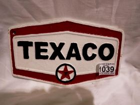 Cast iron hexagonal Texaco plaque, W: 20cm. UK P&P Group 1 (£16+VAT for the first lot and £2+VAT for
